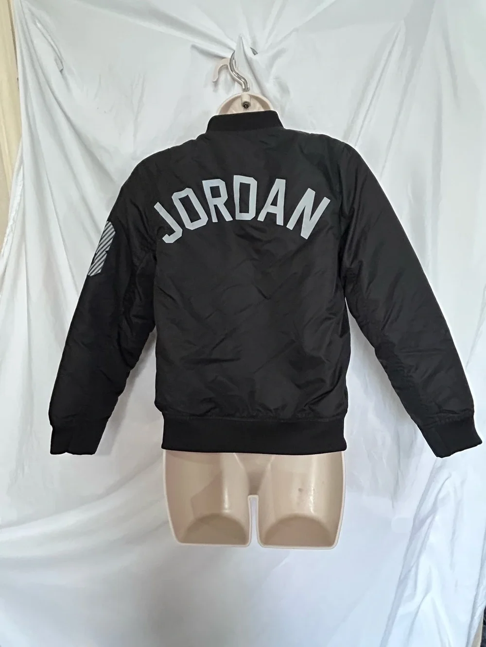 Jordan youth Black Bomber Jacket with White Jumpman size M 10/12